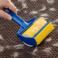 Perie rotativa pentru scame Sticky Buddy